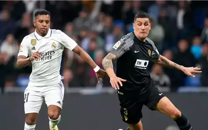 القنوات الناقلة لمباراة ريال مدريد وإلتشي وموعد المواجهة بتعليق أشهر المعلقين الرياضيين